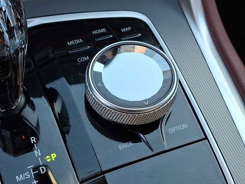 Used 2022 BMW X6 xDrive40i w/ M Sport Package image 27