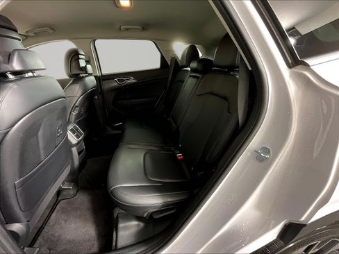 Used 2024 Kia Sportage EX FWD image 22