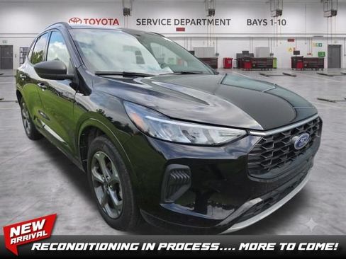 Used 2024 Ford Escape ST-Line w/ Tech Pack #1 AWD/4WD image 1