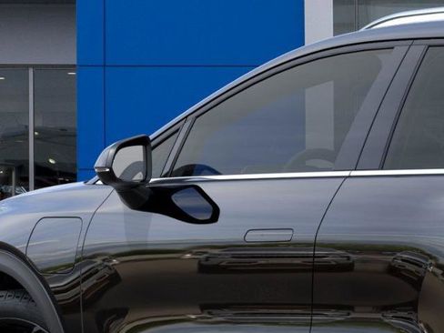 New 2026 Chevrolet Equinox EV LT image 36