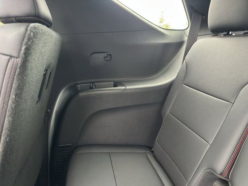 Used 2024 Chevrolet Traverse RS w/ LPO, Floor Liner Package image 33