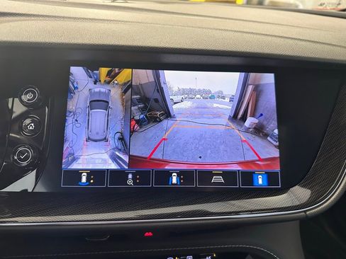 Used 2021 Buick Envision Essence w/ Technology Package I image 27