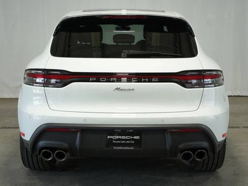 Certified 2025 Porsche Macan AWD/4WD image 12