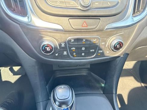 Certified 2021 Chevrolet Equinox LT AWD/4WD image 11