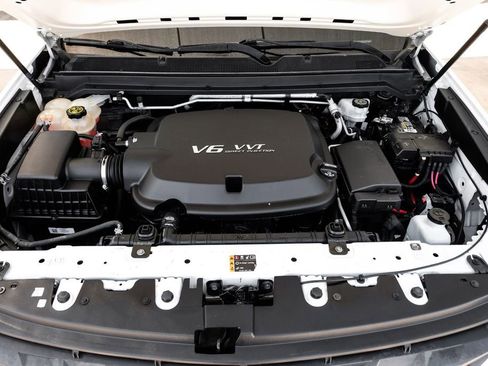 Used 2021 Chevrolet Colorado W/T w/ WT Convenience Package image 44