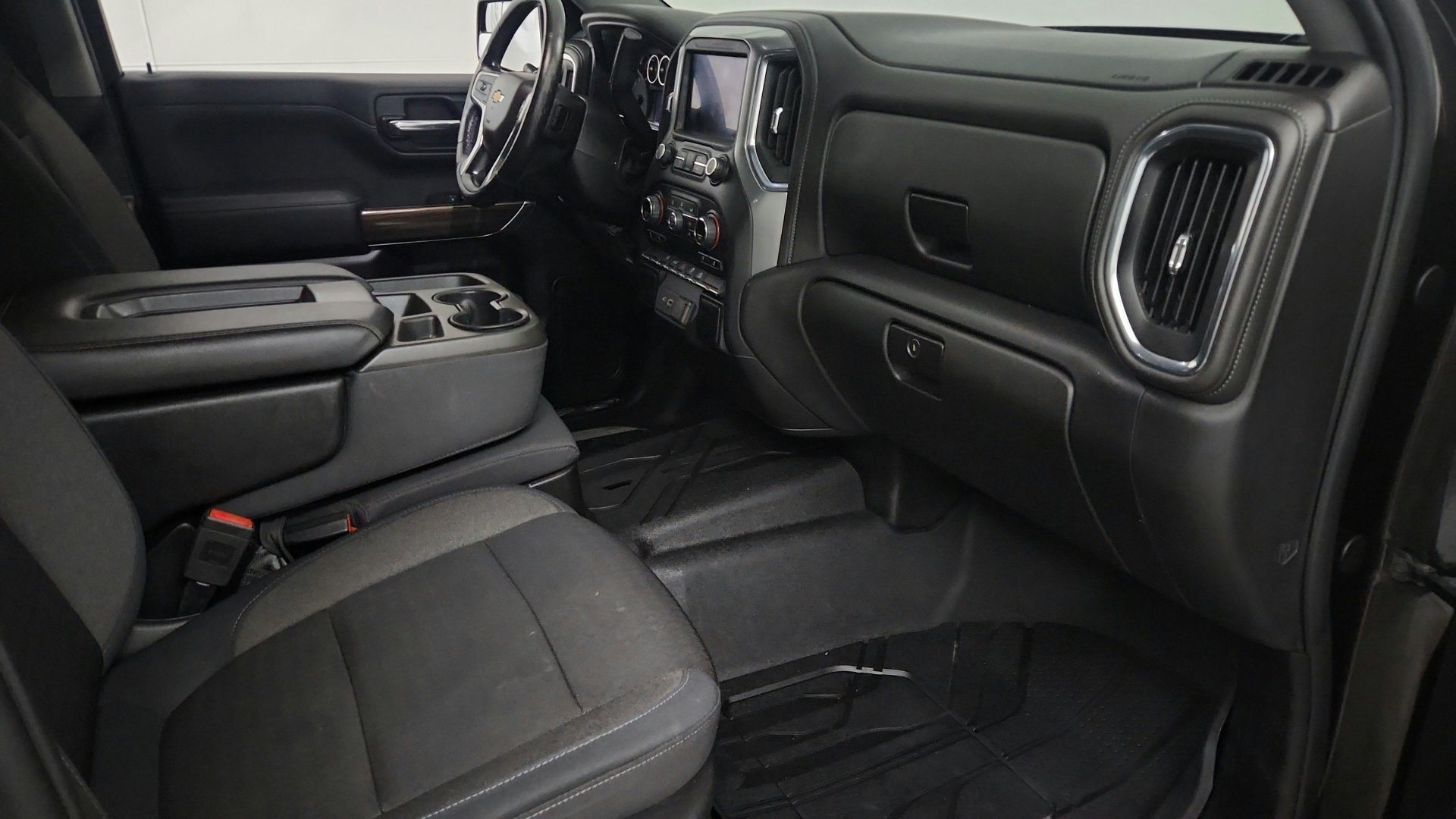 Used 2019 Chevrolet Silverado 1500 LT w/ All-Star Edition AWD/4WD image 23