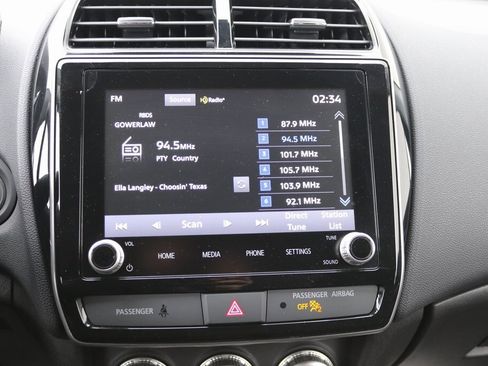 Used 2025 Mitsubishi Outlander Sport LE image 12