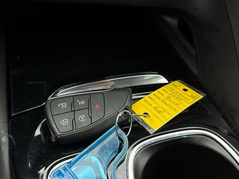 Used 2022 Buick Envision Avenir w/ Technology Package II image 41