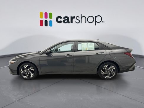 Used 2025 Hyundai Elantra Sport w/ Cargo Package FWD image 2