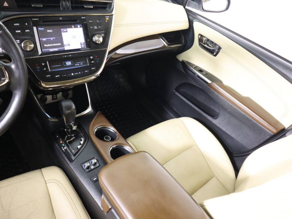 Used 2015 Toyota Avalon Limited FWD image 36