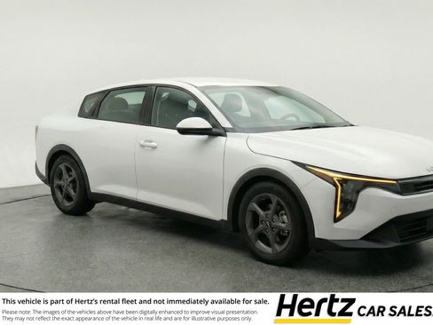 Used 2025 Kia K4 FWD image 1