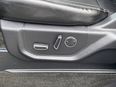 Used 2018 Ford F250 Lariat w/ Lariat Ultimate Package image 28