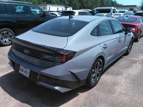 Used 2025 Hyundai Sonata SEL FWD image 3