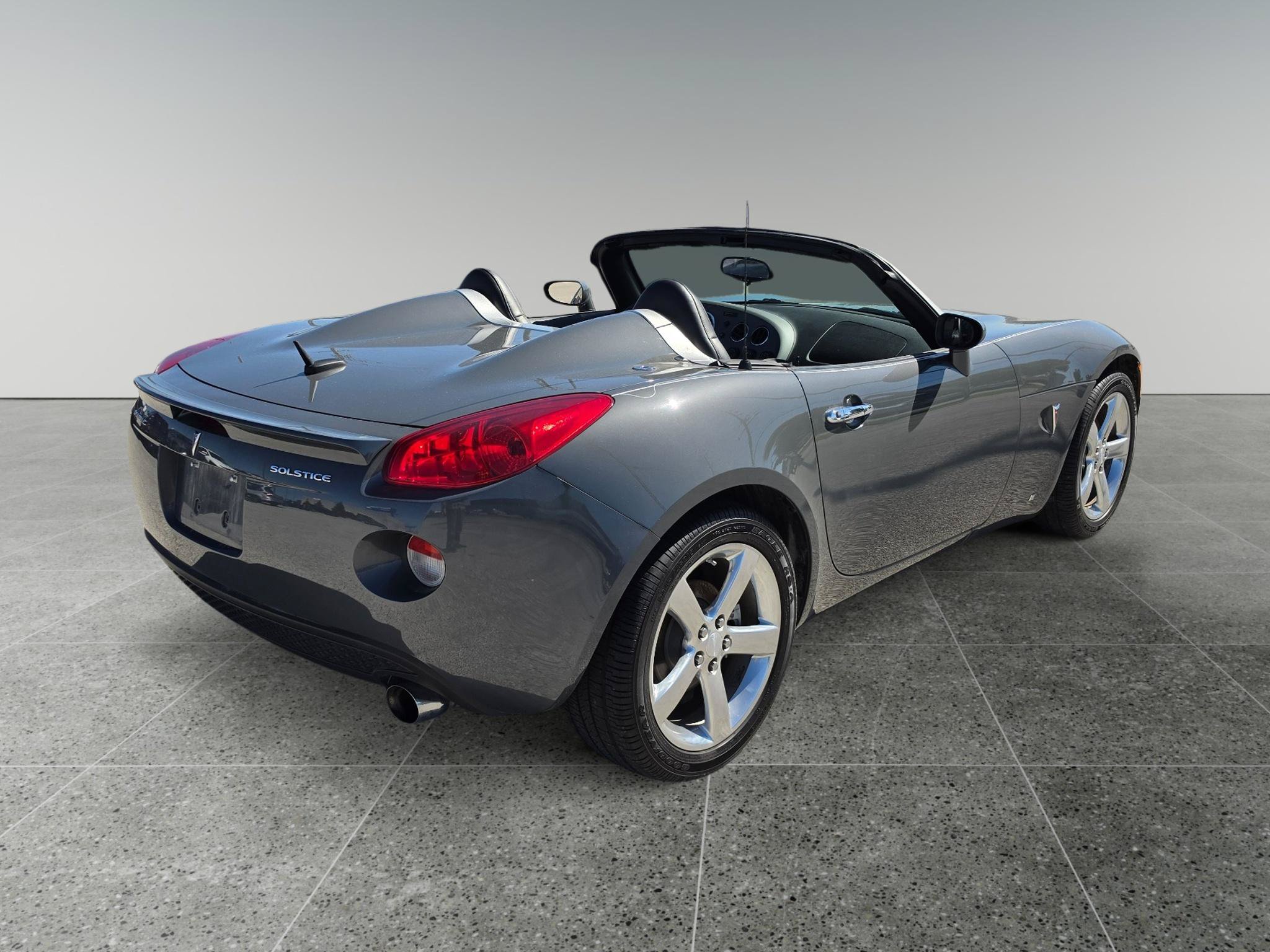 Used 2008 Pontiac Solstice Convertible w/ Premium Package RWD image 6