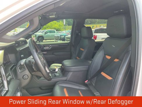 Used 2025 GMC Sierra 1500 AT4 w/ AT4 Premium Package AWD/4WD image 13
