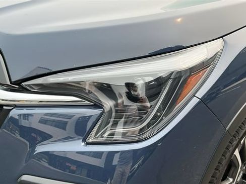 Used 2023 Subaru Ascent Limited w/ Technology Package AWD/4WD image 7