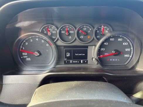 Used 2021 Chevrolet Silverado 1500 Custom Trail Boss AWD/4WD image 17