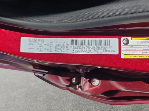 Used 2019 RAM 1500 Laramie AWD/4WD image 32