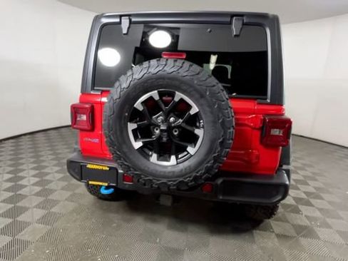 Used 2024 Jeep Wrangler Unlimited Rubicon 4xe w/ Technology Group AWD/4WD image 7