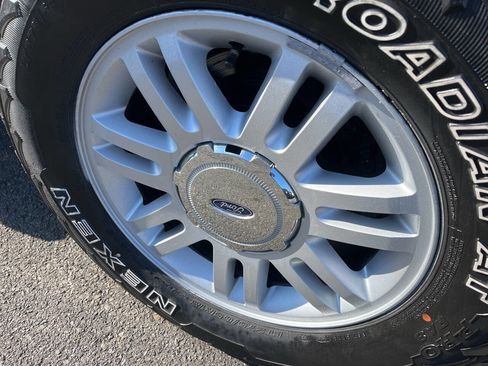 Used 2011 Ford F150 Lariat w/ Lariat Plus Pkg image 9