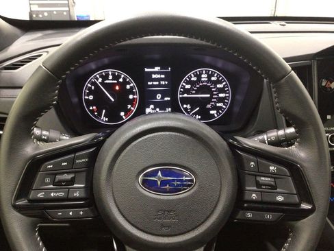 Used 2025 Subaru Forester Premium AWD/4WD image 11