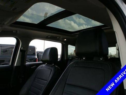 Used 2017 Ford Escape Titanium image 16