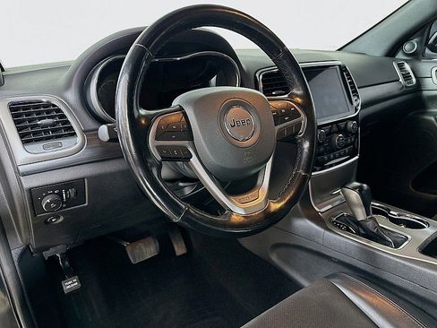 Used 2021 Jeep Grand Cherokee Laredo X image 9