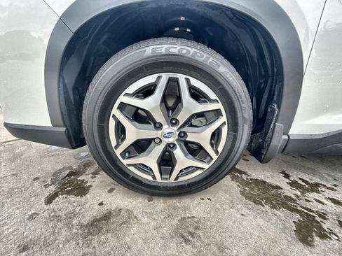 Used 2021 Subaru Forester Premium AWD/4WD image 10