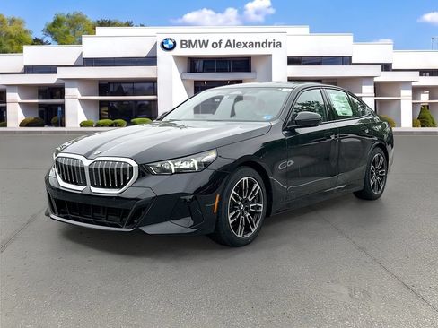 Used 2026 BMW 530i xDrive w/ M Sport Package AWD/4WD image 1