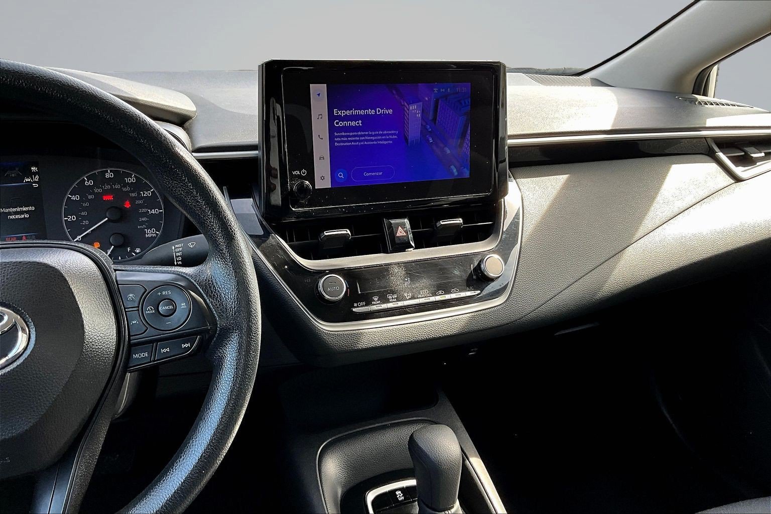 Used 2025 Toyota Corolla LE w/ Convenience Package FWD image 8