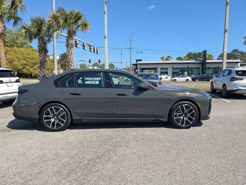 New 2026 BMW 760i xDrive w/ Luxury Rear Seating Package AWD/4WD image 3