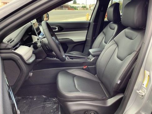 New 2026 Jeep Compass Limited image 8