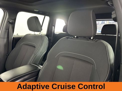 Used 2024 Jeep Grand Cherokee Laredo X image 11