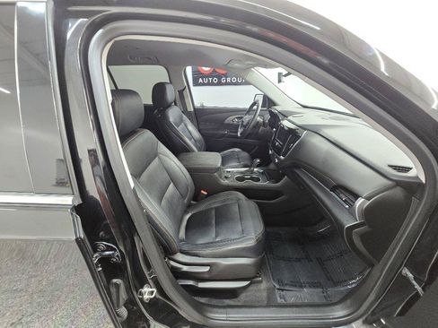 Used 2019 Chevrolet Traverse LS FWD image 18