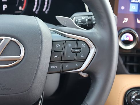 Used 2025 Lexus NX 250 FWD w/ Premium Package image 22