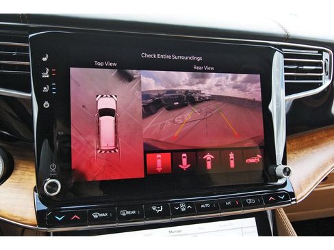 Used 2022 Jeep Grand Wagoneer Series III w/ Rear Seat Video Group 1 AWD/4WD image 23