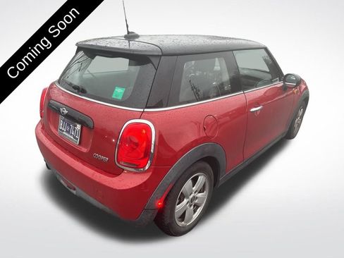Used 2016 MINI Cooper 2-Door Hardtop image 5
