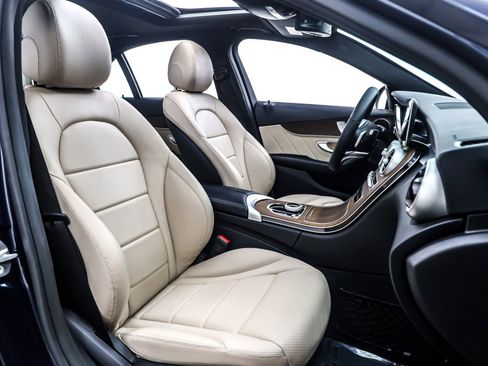 Used 2020 Mercedes-Benz C 300 Sedan image 7