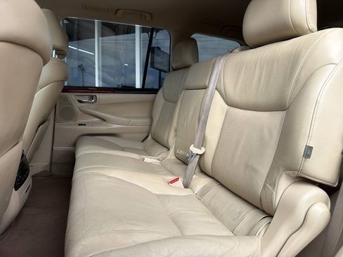 Used 2010 Lexus LX 570 4WD image 24