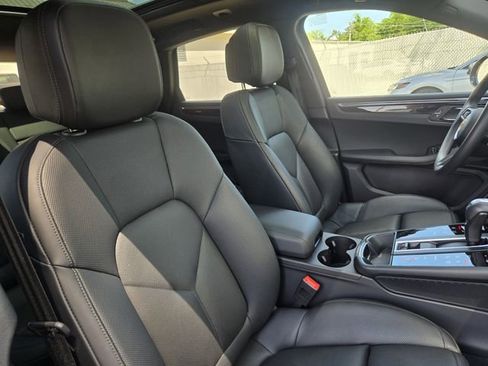 Used 2025 Porsche Macan Turbo AWD/4WD image 21