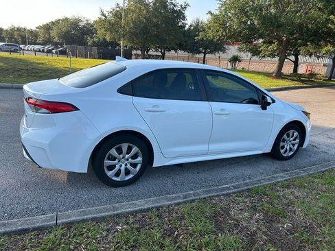 Used 2020 Toyota Corolla LE FWD image 5