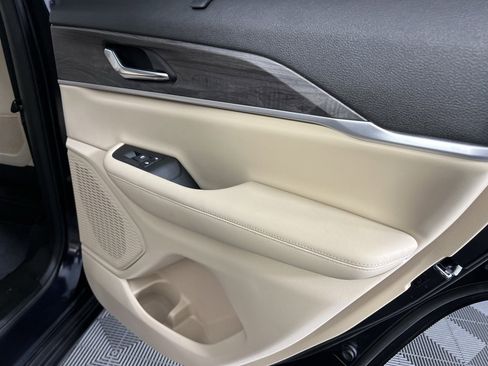 Certified 2024 Jeep Grand Cherokee Limited w/ Luxury Tech Group II image 31