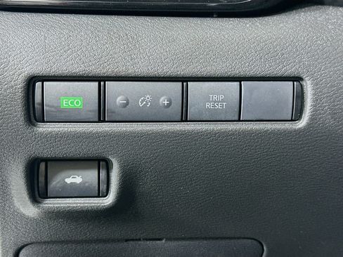 Used 2023 Nissan Sentra SV w/ All-Weather Package image 17