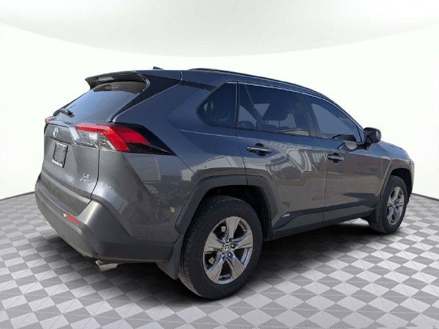 Used 2025 Toyota RAV4 LE AWD/4WD image 3
