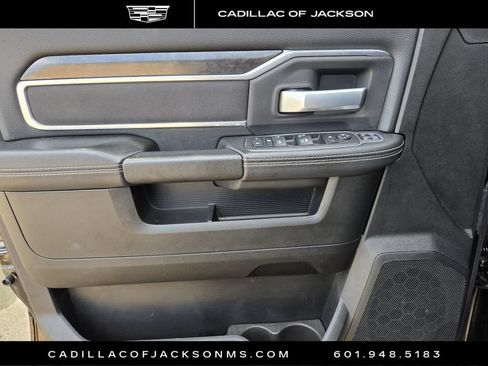 Used 2024 RAM 2500 Big Horn w/ Night Edition AWD/4WD image 11