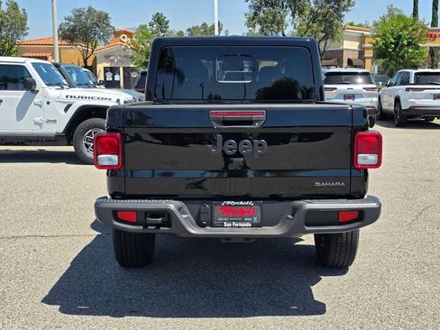 New 2026 Jeep Gladiator Sport image 5