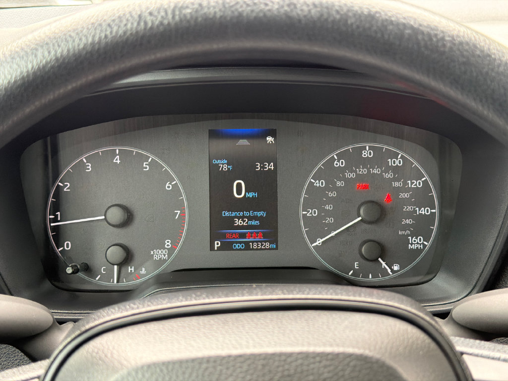 Used 2025 Toyota Corolla LE FWD image 31