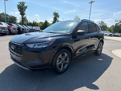 Certified 2023 Ford Escape ST-Line w/ Tech Pack #1 FWD image 9