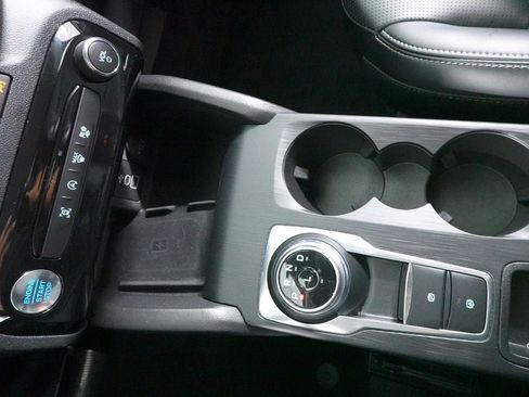 Certified 2025 Ford Escape Platinum AWD/4WD image 17