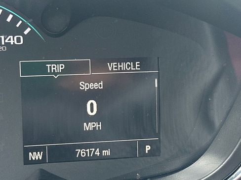 Used 2018 Chevrolet Trax LT w/ LT Convenience Package image 22